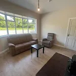 Apartman Yeats Self Catering And Bar