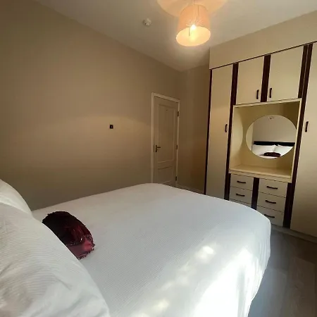 Yeats Self Catering And Bar Голуэй