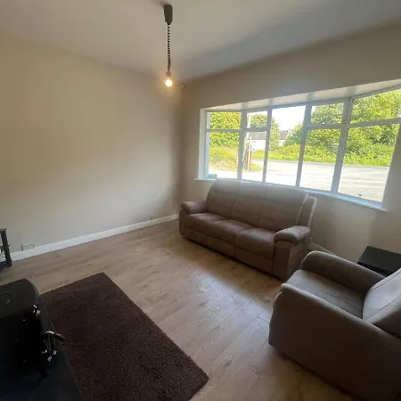 Apartament Yeats Self Catering And Bar