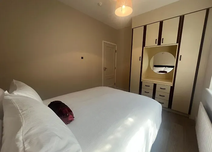 Yeats Self Catering And Bar * Galway